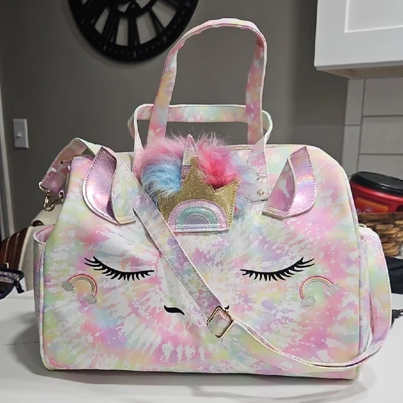 Under One Sky Pastel Travel Bag - Picture 1 of 13